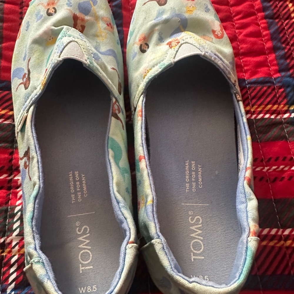TOMS Women's Flats - Light Blue with Multicolor Pattern